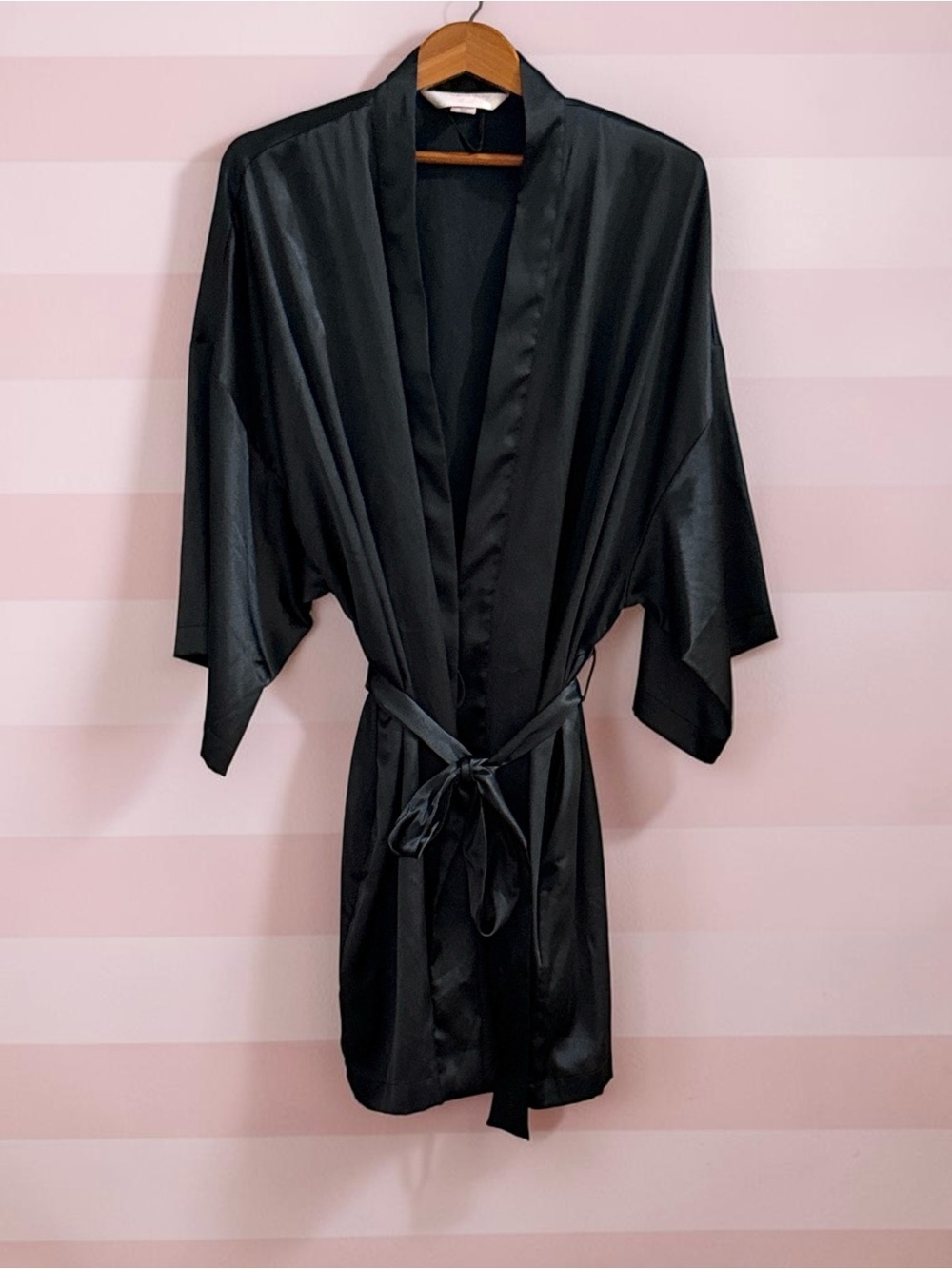 Vintage Y2K Victoria’s Secret Angels Black Satin Robe Kimono NWOT